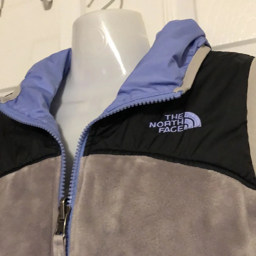Girls North Reversible Vest - Picture 4 of 12